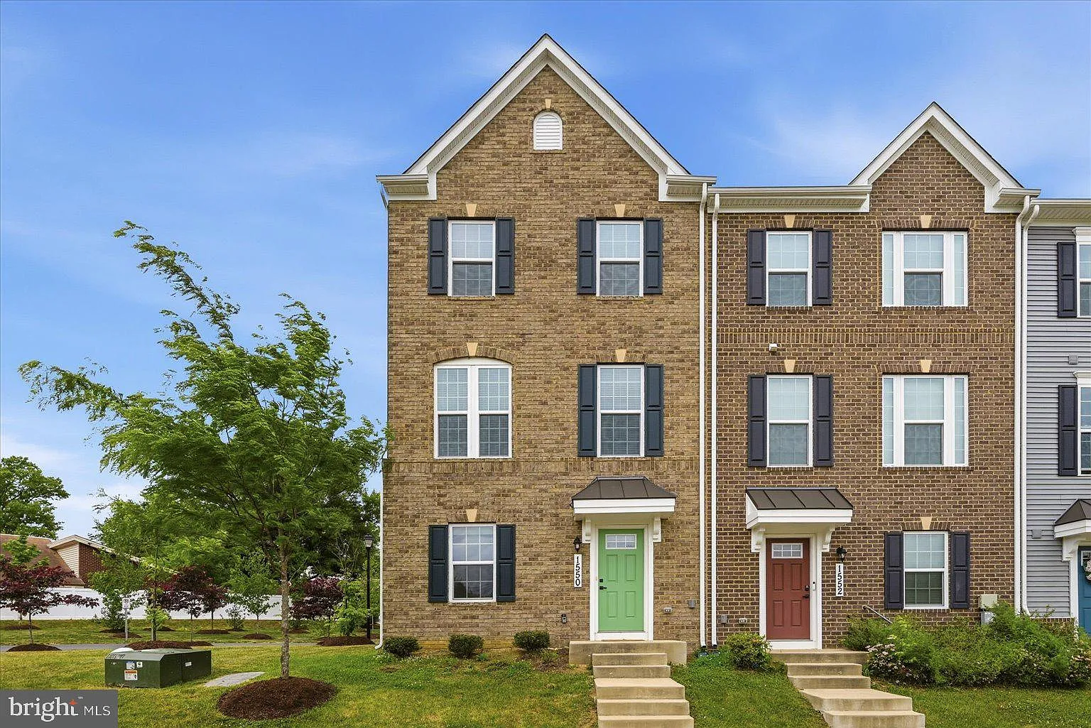 3 bed, 4.0 bath, 1680 sqft, $3,450 — Photo 3