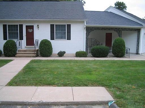 2nd image of 74 Rosewood Ln