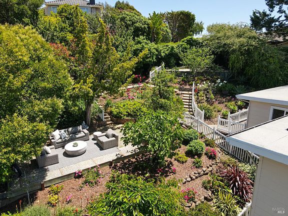 5th image of 54 Bay Vista Drive