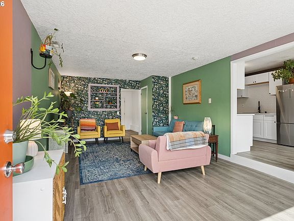 5th image of 9805 N Clarendon Ave