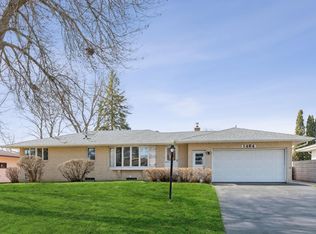 1464 Clarmar Ave W, Saint Paul, MN 55113
