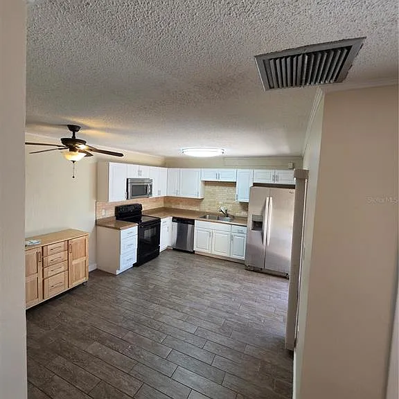 3824 Saxon Dr — Photo 37