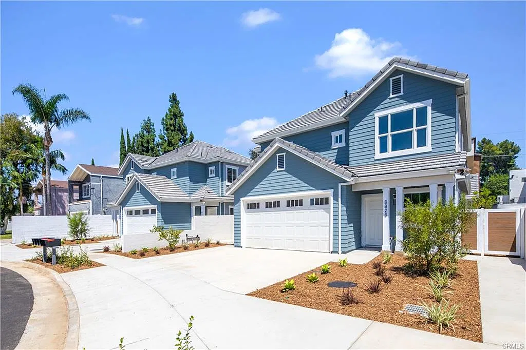 5 bed, 1878 sqft, $4,998 — Photo 2