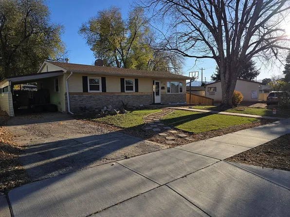 2809 Merry Ln, Colorado Springs, CO 80909