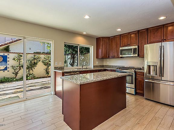 3rd image of 5512 N 71st Pl