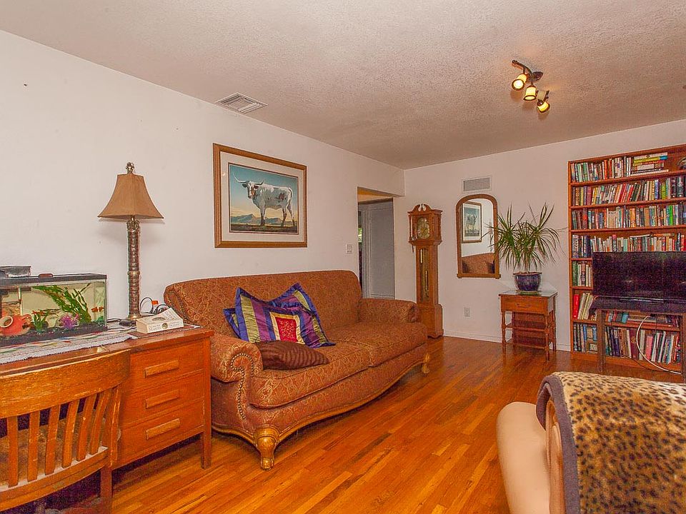 1st image of 1128 Woodland Ave