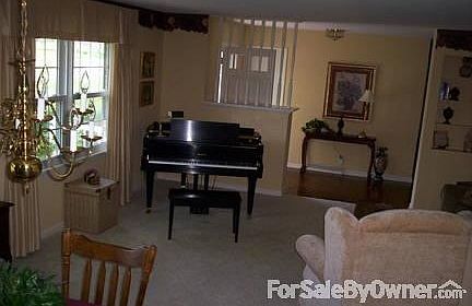 5th image of 4919 W Towne Dr