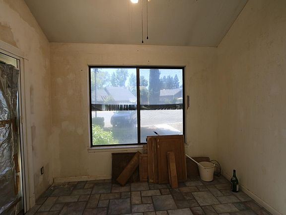 4th image of 5943 Little Squaw Ct