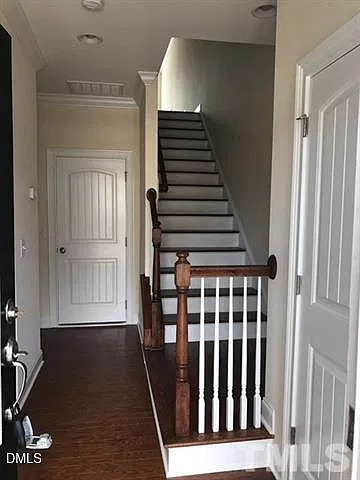 4 bed, 3.5 bath, 2200 sqft, $2,450 — Photo 3