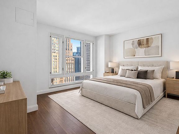 4th image of 70 Little St W Unit 22G