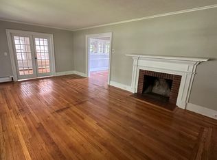 1634 Ella T Grasso Blvd, New Haven, CT 06511