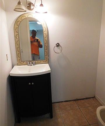 4th image of 4905 Catalina Dr #37