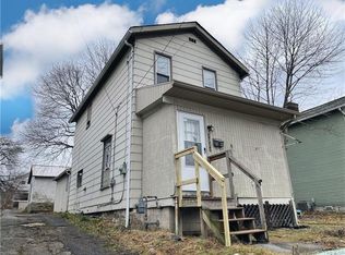 1222 10th Ave, Beaver Falls, PA 15010