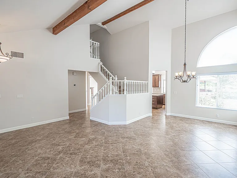 22572 Tulip Ct — Photo 4