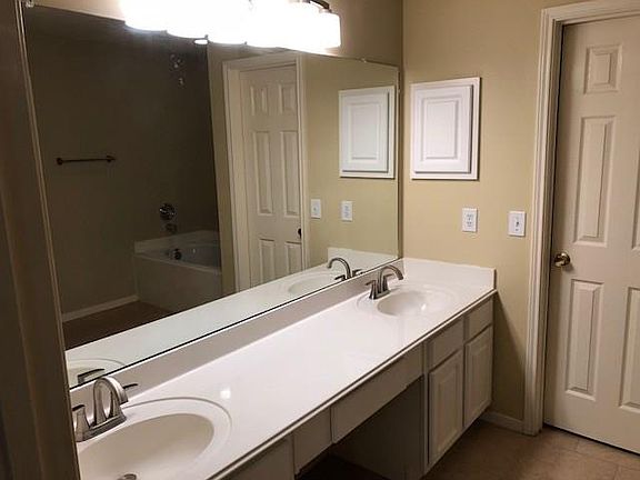 4th image of 5821 Kelly Mill Ln