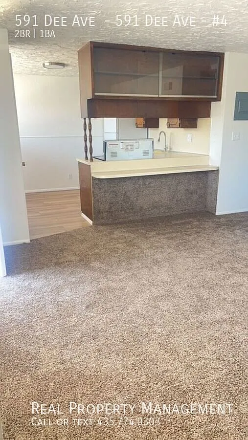 Newly remodeled 2 bedroom. Upstairs Apartment Available for immediate move in — Photo 3