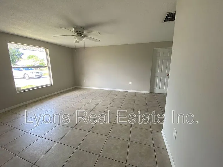 11310 Linda Loma Dr — Photo 13