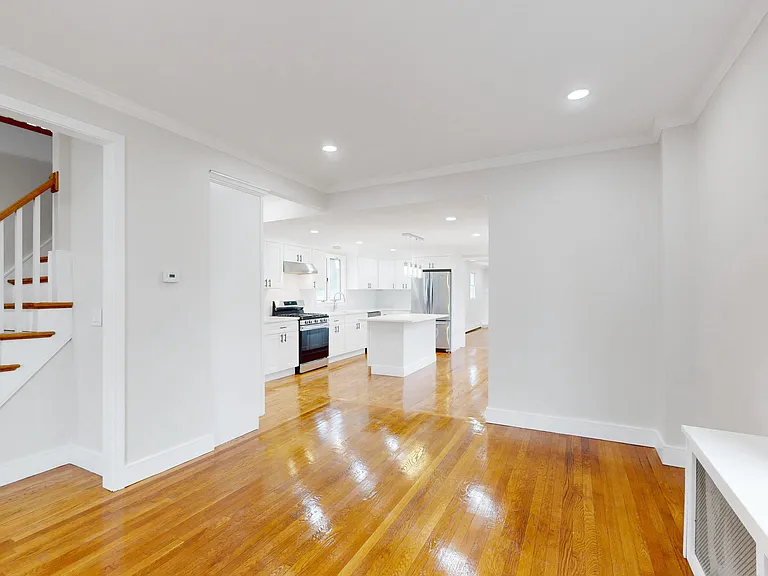 22 Baldwin St — Photo 11