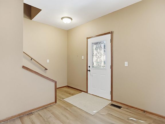 5th image of 231 N Trapp Ave