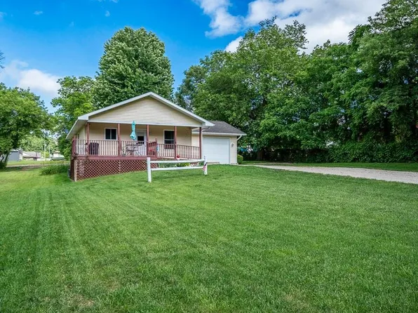 38 N Elm St, Hesperia, MI 49421