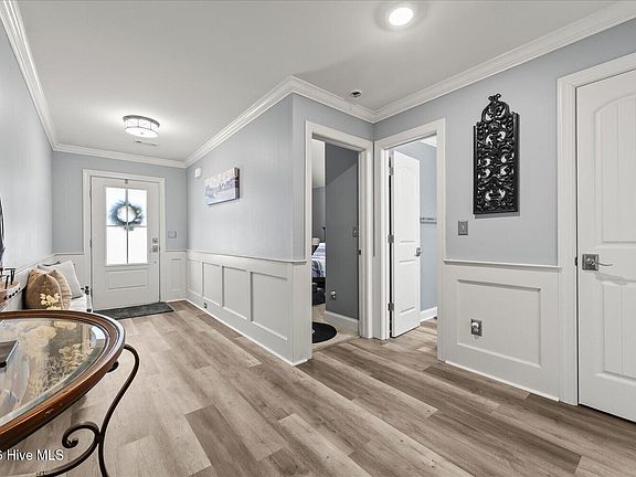 4th image of 5804 Whispering Pines Way