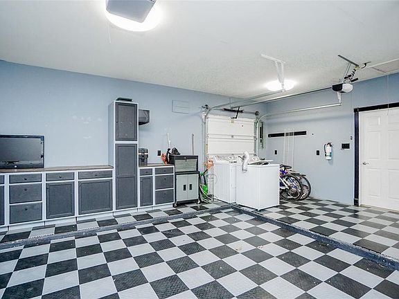 5th image of 18150 Walden Forest Dr