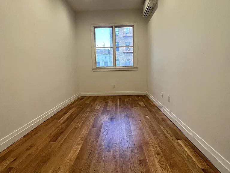 315 W 103rd St #4 — Photo 4