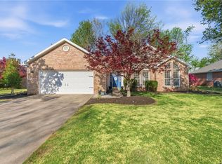 316 Center Dr, Lowell, AR 72745