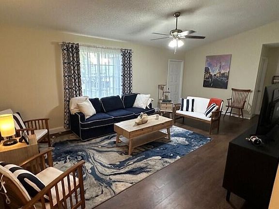 5th image of 1333 SE Appamattox Terrace