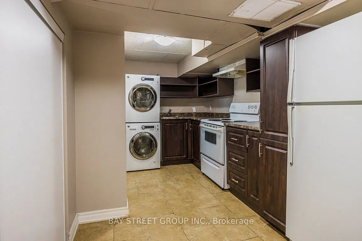 2 bed, $1,949 — Photo 4