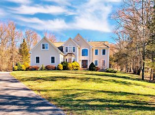 522 Foothill Rd, Bridgewater, NJ 08807