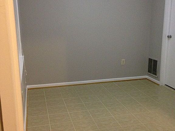 Dining area by kitchen