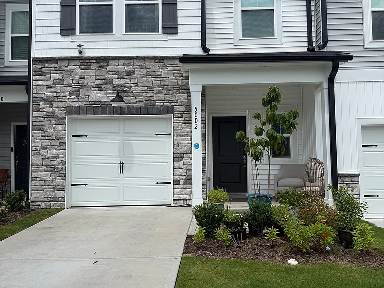 5002 Cambrey Dr — Photo 1