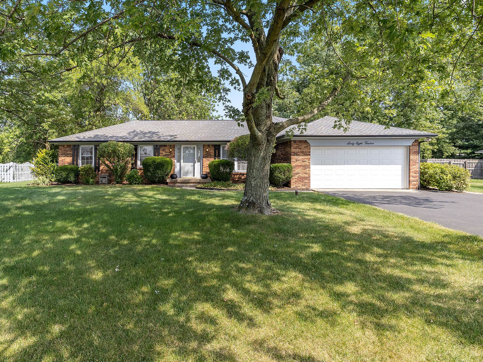 6812 E Thompson Rd, Indianapolis, IN 46237 | Zillow