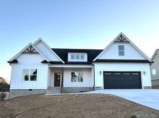 67 Cheshire Crossing Dr, Rock Spring, GA 30739