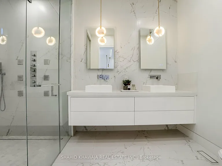 560 Shenandoah Dr — Photo 18