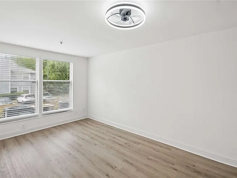 1466 Keys Crossing Dr NE — Photo 17