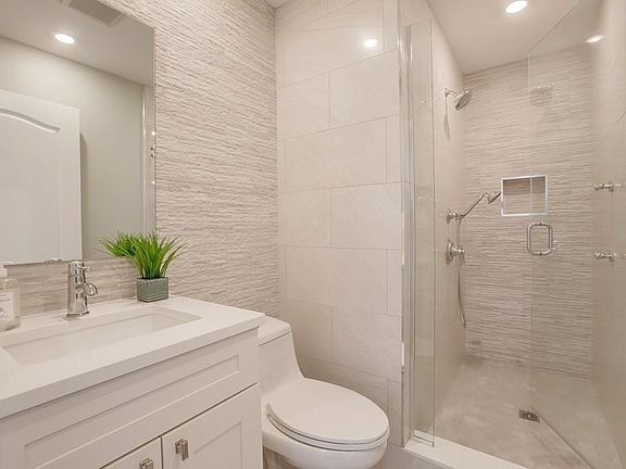 Bathroom1