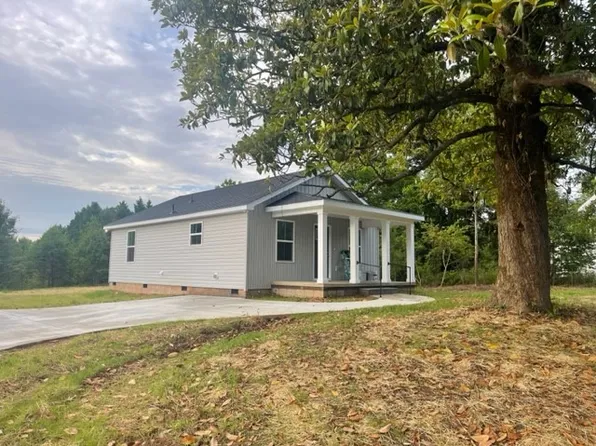 150 Fairfield Rd, Walhalla, SC 29691