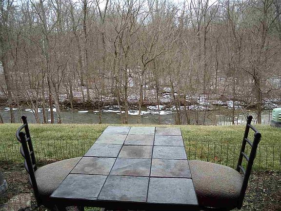3rd image of 1618 Shady Cove Ln