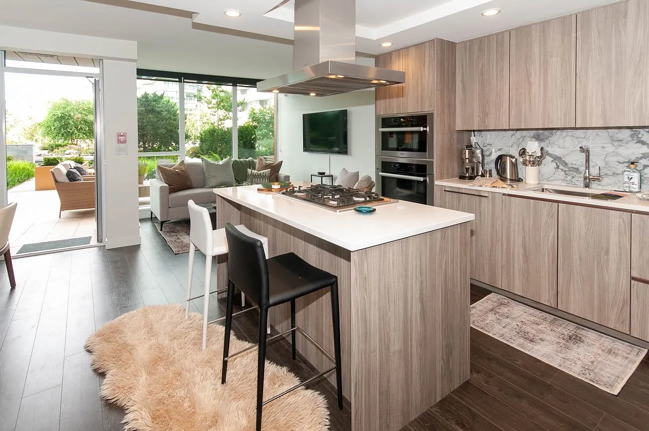 2 bed, 1300 sqft, $6,500 — Photo 1