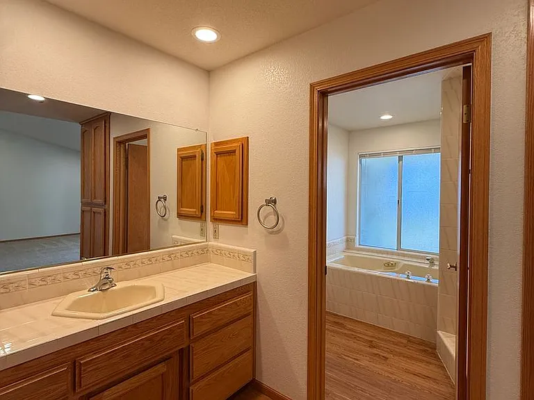 1470 Mercer Ct — Photo 50