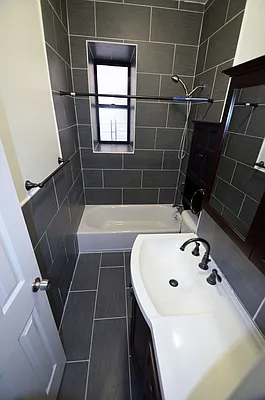 Rented by CITY SKYLINE REALTY INC | media 14