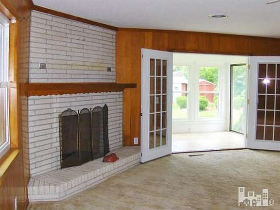 5th image of 306 Pemberton Dr
