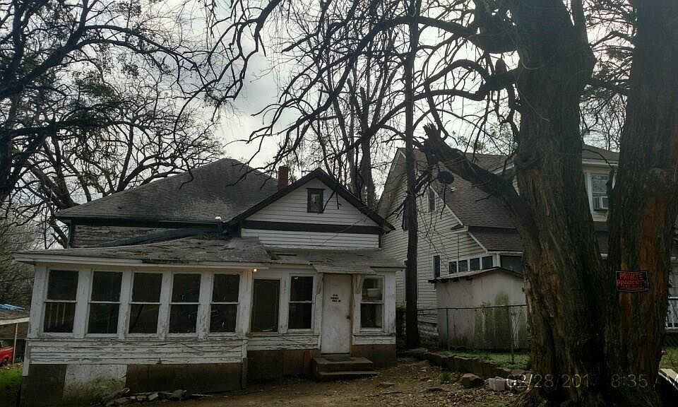 2nd image of 903 William Penn St