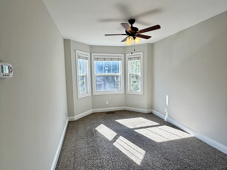 127 Portico St — Photo 23