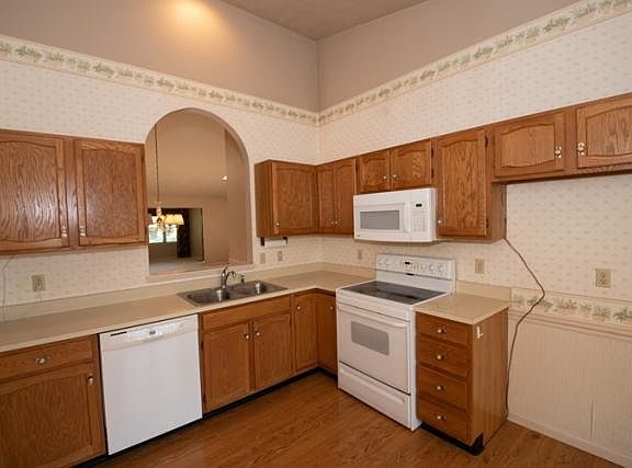 4th image of 5360 S Fairfax Ct