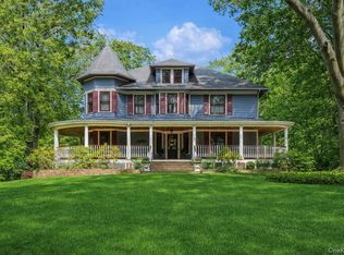 110 Red Spring Lane, Glen Cove, NY 11542