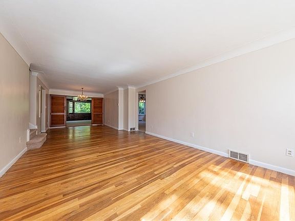 2nd image of 1787 Beaconwood Ave