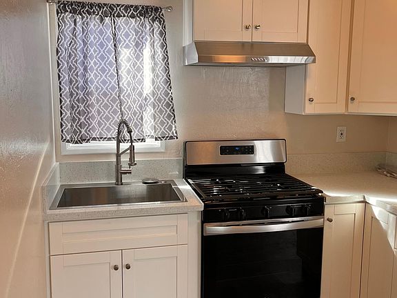 5th image of 2982 Franklin Ave #1/2